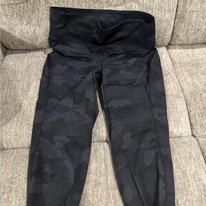 lululemon athletica Black Camouflage Capris